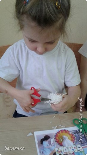 Все комочки постричь ножницами, чтобы они стали ровными и аккуратными. (фото 6)