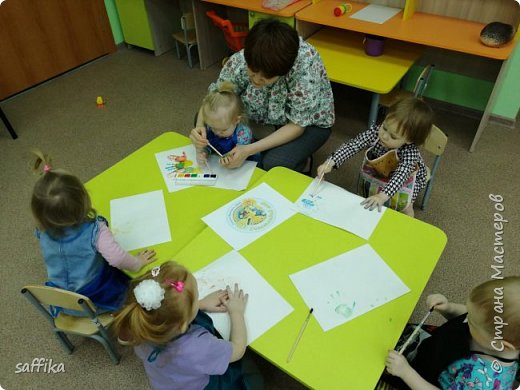 Но краски, в свободный доступ пока не даю. Уж очень много приходится отмывать отмывать...
  (фото 3)