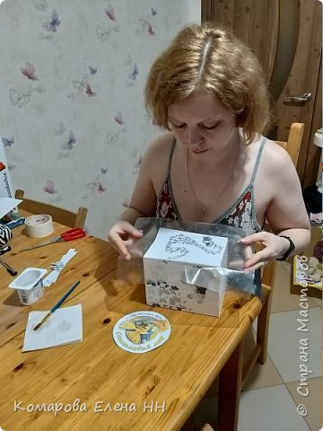 Следующим этапом истончила распечатку и приклеила ее с помощью пленки (фото 5)
