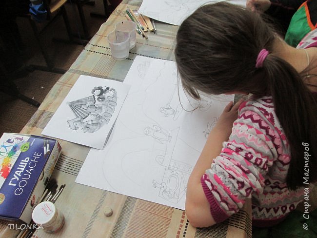 Решила я предложить Варюше-воспитаннице моего объединения "Юный художник" поразмышлять на тему "Креативные пингвины". Этап 1-размышления на листе бумаги карандашом. (фото 2)