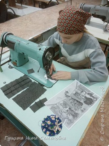 Стачали квадраты в полоски. Затем полоски соединили между собой (фото 5)