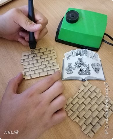 Детали крыши и дерево оформить выжиганием. (фото 8)