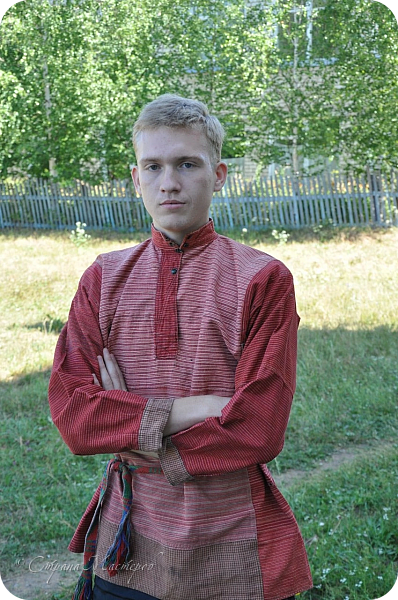 Пошив мужской рубахи у семейских и кержаков похожи. (фото 12)