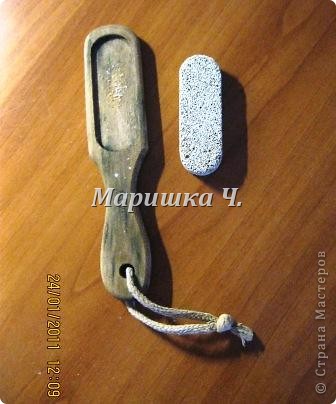 Давно эта щетка уже лежит. Вчера хотела ее выбросить, но в последний момент передумала, сегодня взялась за нее и вышло довольно неплохо. Результатом я довольна. (фото 3)