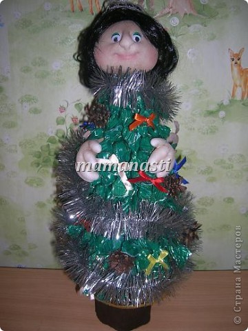 Снегурка из конфет (фото 7)