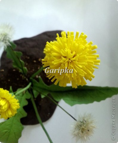 Это МК http://www.mastera-rukodeliya.ru/lepka/holodnyi-farfot/4277-oduvanchik.html (фото 2)